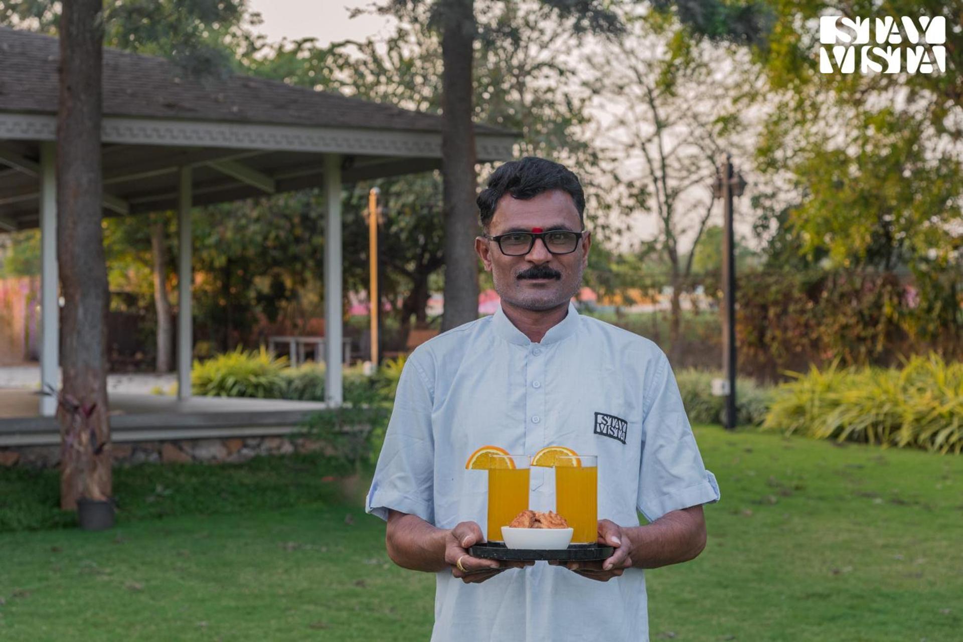 Stayvista'S Silver Grove - Serene Haven With Expansive Lawn & Terrace Nashik Eksteriør billede