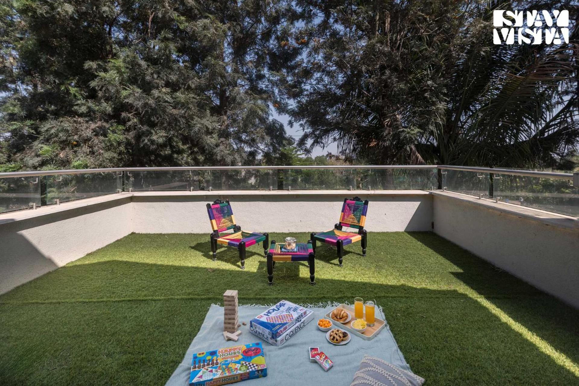 Stayvista'S Silver Grove - Serene Haven With Expansive Lawn & Terrace Nashik Eksteriør billede